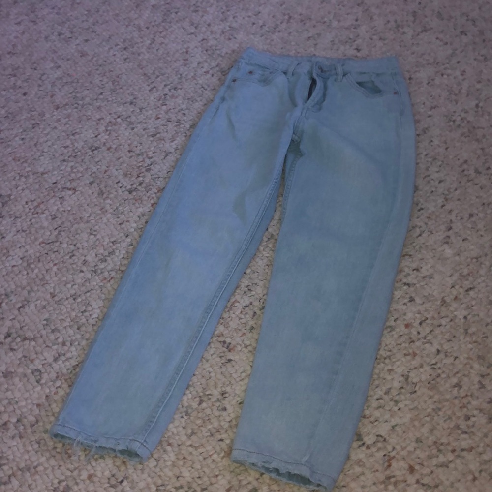 Light Mom Jeans